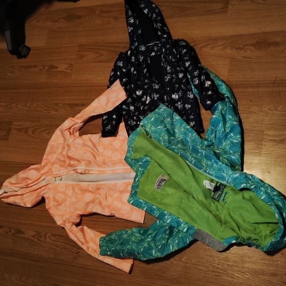 Three raincoats s.5-6 - Picture 1 of 8